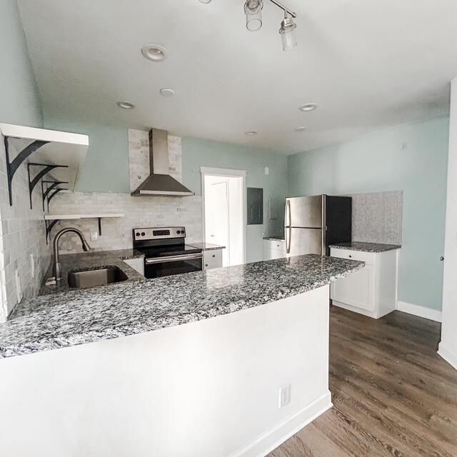 出租: $1,700 (1 贝兹, 1 浴室, 770 平方英尺)