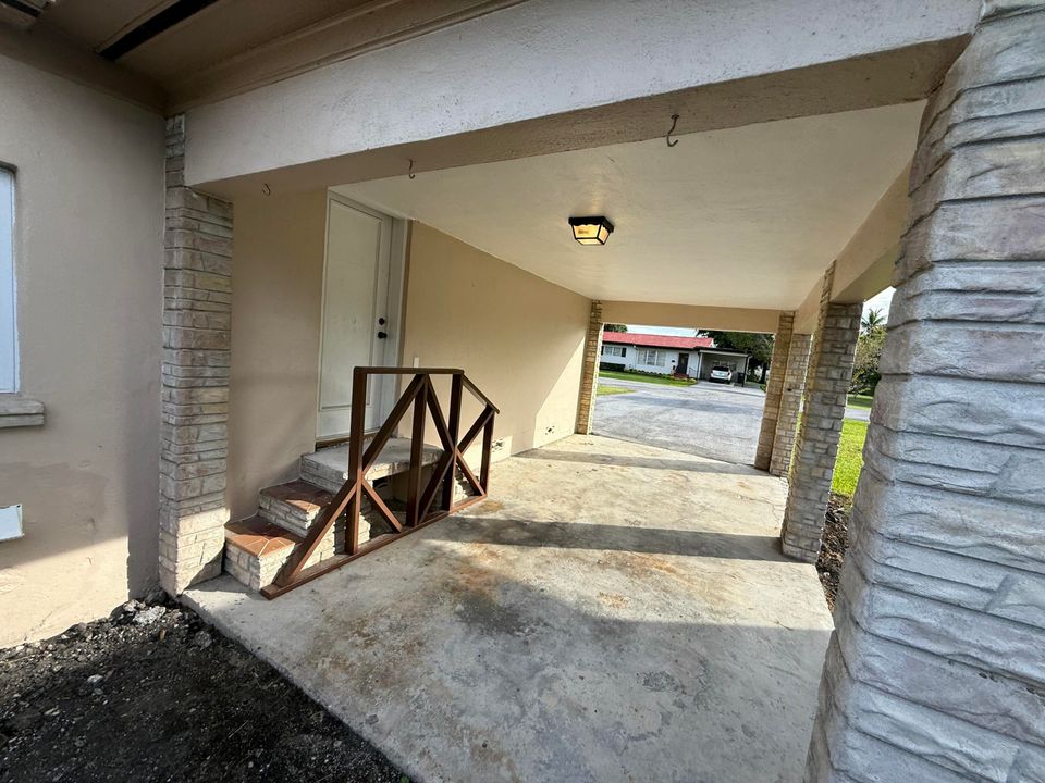 For Sale: $335,000 (3 beds, 2 baths, 1616 Square Feet)