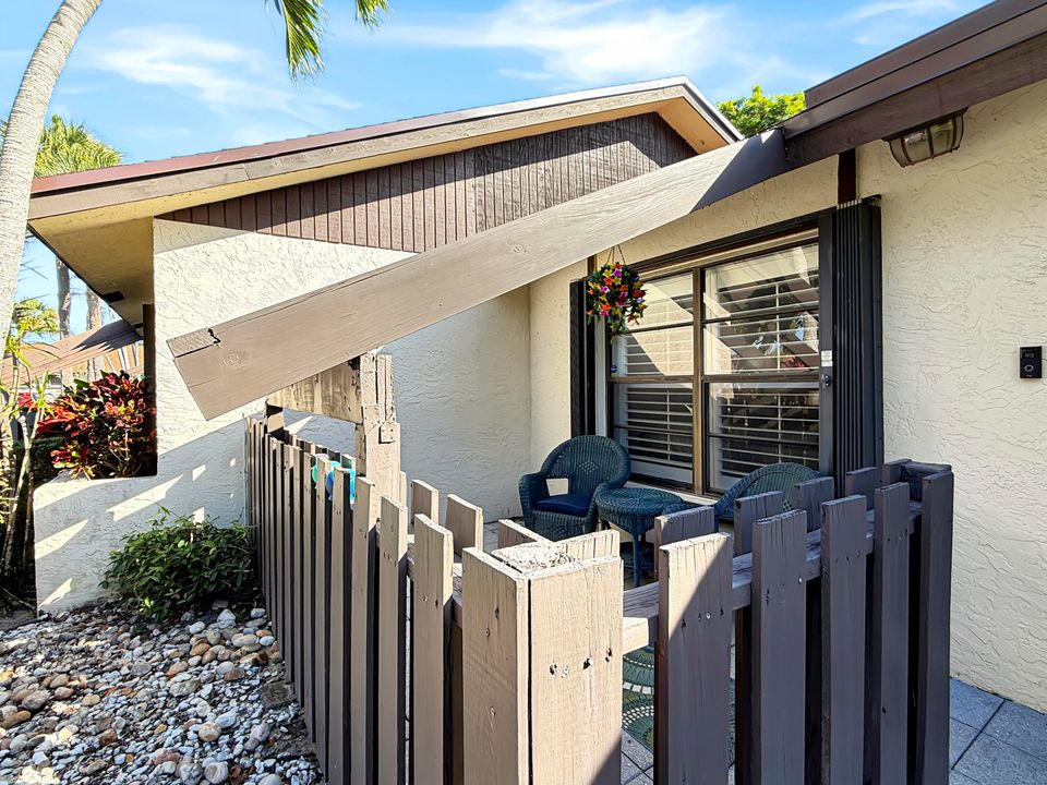 En Venta: $265,000 (2 camas, 2 baños, 1132 Pies cuadrados)