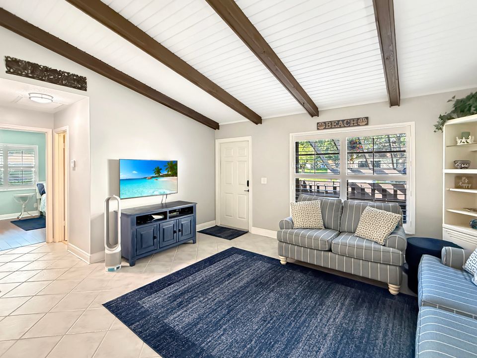 En Venta: $265,000 (2 camas, 2 baños, 1132 Pies cuadrados)