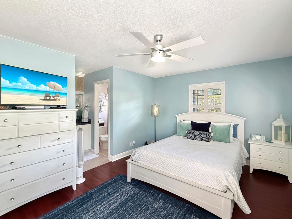 En Venta: $265,000 (2 camas, 2 baños, 1132 Pies cuadrados)