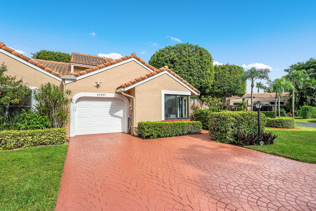 На продажу: $650,000 (3 спален, 3 ванн, 2009 Квадратных фут)