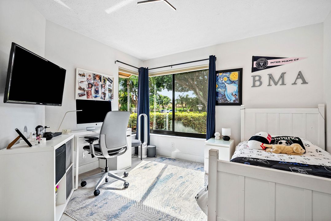 На продажу: $650,000 (3 спален, 3 ванн, 2009 Квадратных фут)