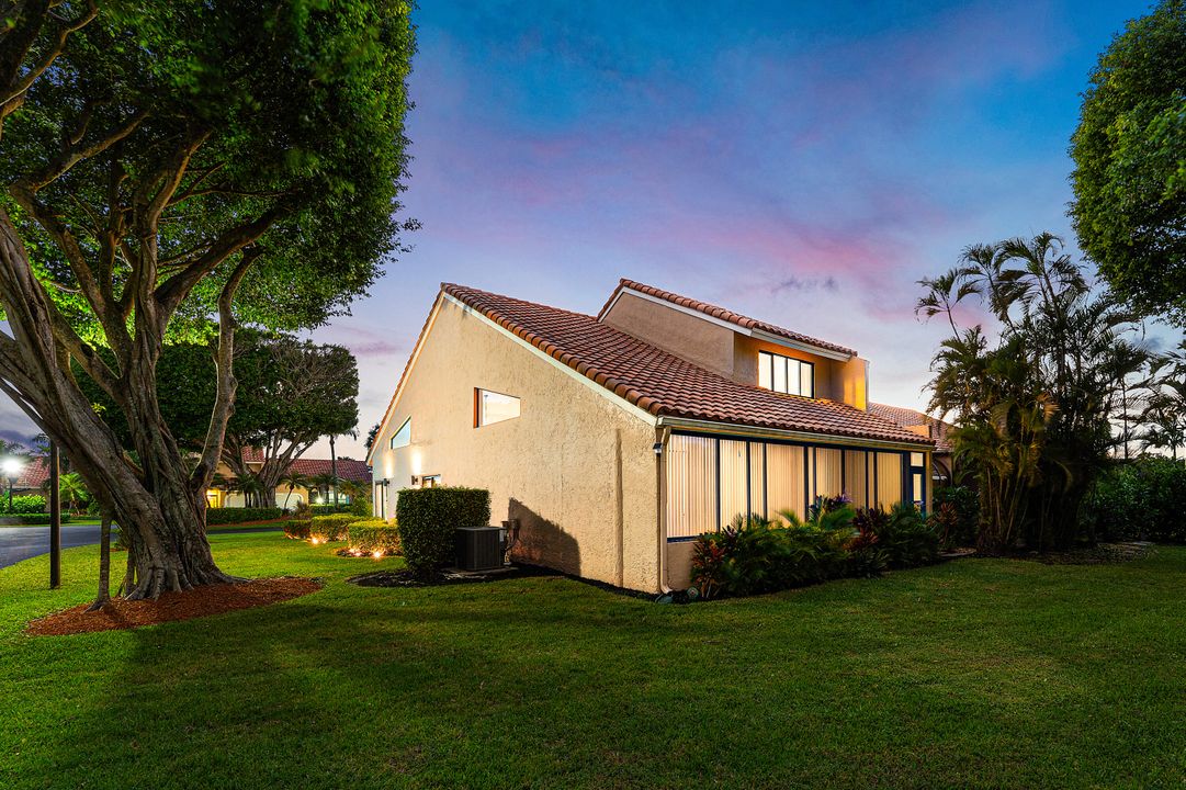 На продажу: $650,000 (3 спален, 3 ванн, 2009 Квадратных фут)