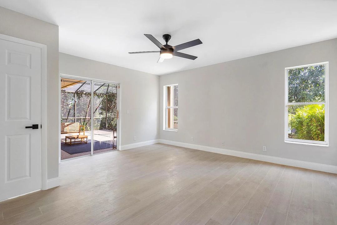 For Rent: $5,500 (3 beds, 2 baths, 1963 Square Feet)