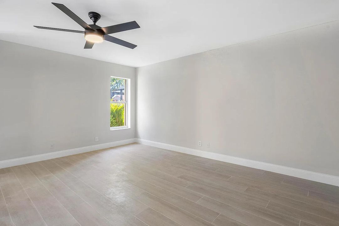 For Rent: $5,500 (3 beds, 2 baths, 1963 Square Feet)