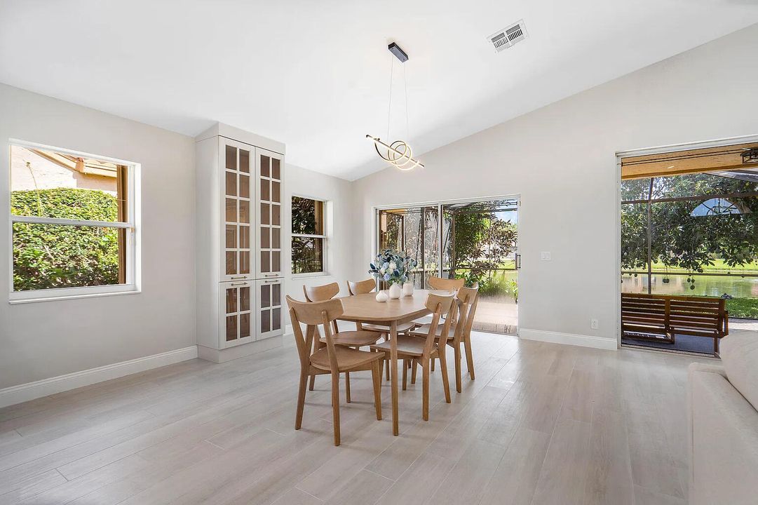 For Rent: $5,500 (3 beds, 2 baths, 1963 Square Feet)