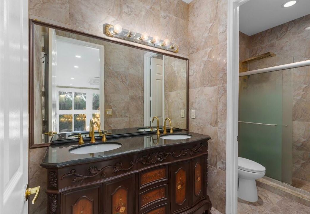 For Sale: $1,250,000 (5 beds, 4 baths, 4177 Square Feet)