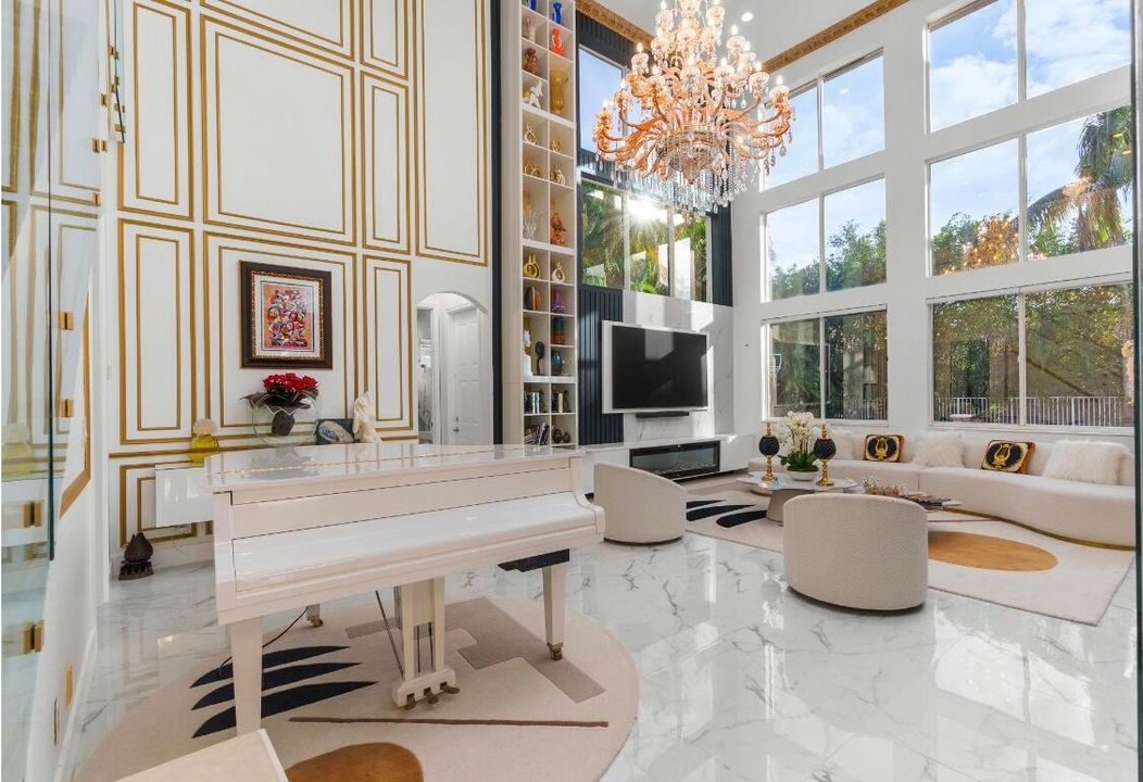 For Sale: $1,250,000 (5 beds, 4 baths, 4177 Square Feet)