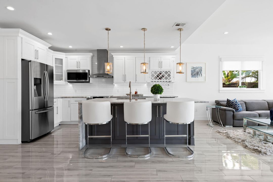 For Sale: $1,750,000 (3 beds, 2 baths, 1834 Square Feet)