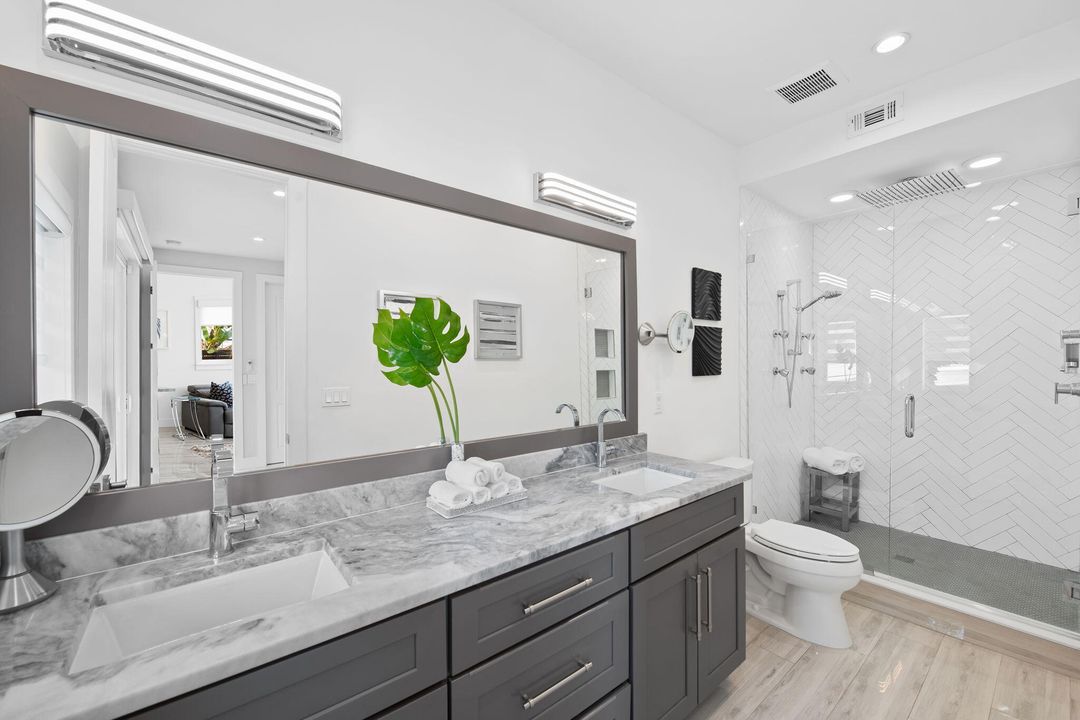 For Sale: $1,750,000 (3 beds, 2 baths, 1834 Square Feet)