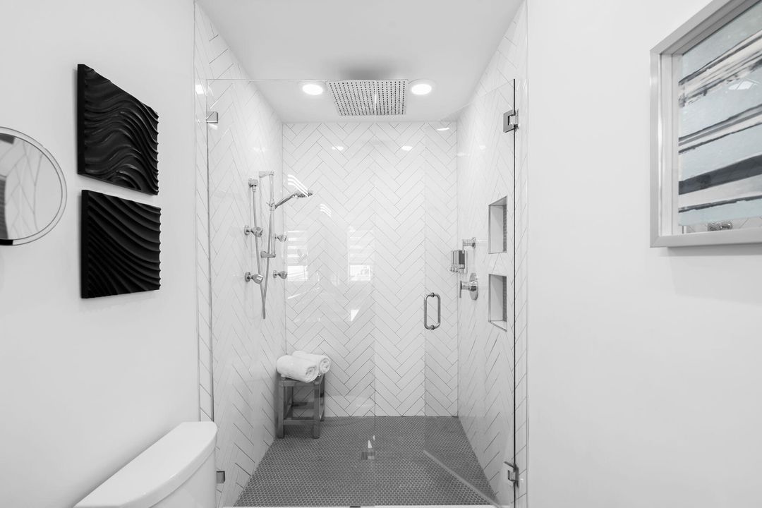 For Sale: $1,750,000 (3 beds, 2 baths, 1834 Square Feet)