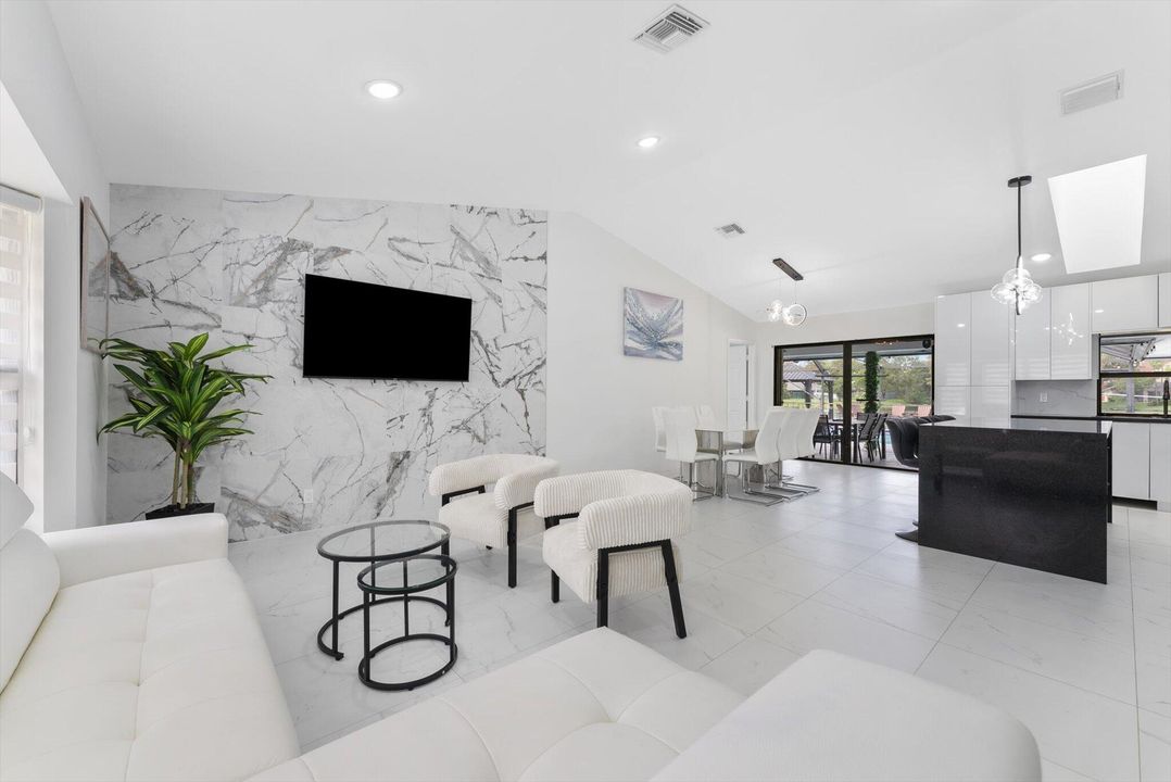 For Rent: $12,000 (5 beds, 3 baths, 2146 Square Feet)