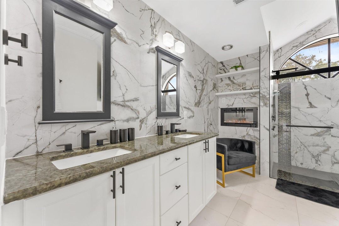 For Rent: $12,000 (5 beds, 3 baths, 2146 Square Feet)