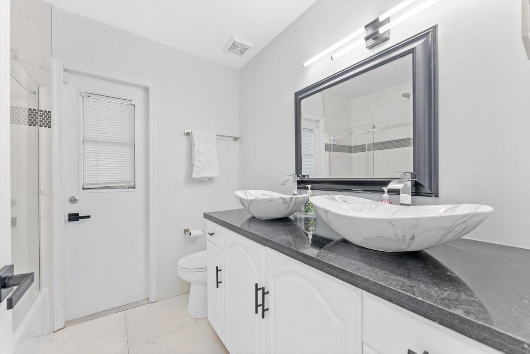 For Rent: $12,000 (5 beds, 3 baths, 2146 Square Feet)