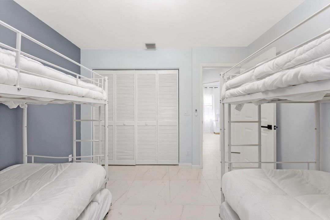 For Rent: $12,000 (5 beds, 3 baths, 2146 Square Feet)