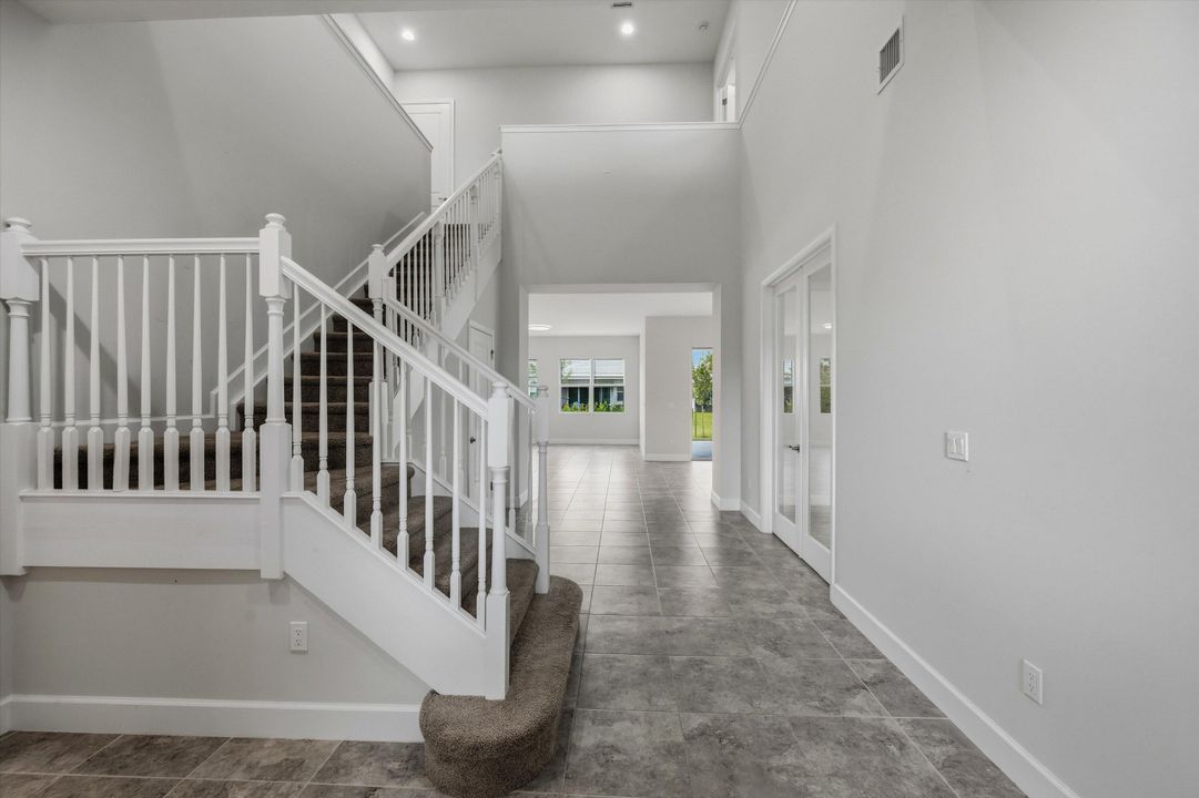 В аренду: $4,250 (6 спален, 5 ванн, 4102 Квадратных фут)