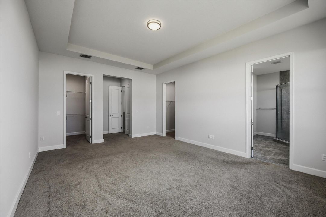 В аренду: $4,250 (6 спален, 5 ванн, 4102 Квадратных фут)