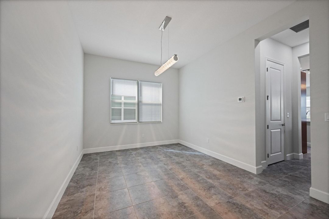 В аренду: $4,250 (6 спален, 5 ванн, 4102 Квадратных фут)