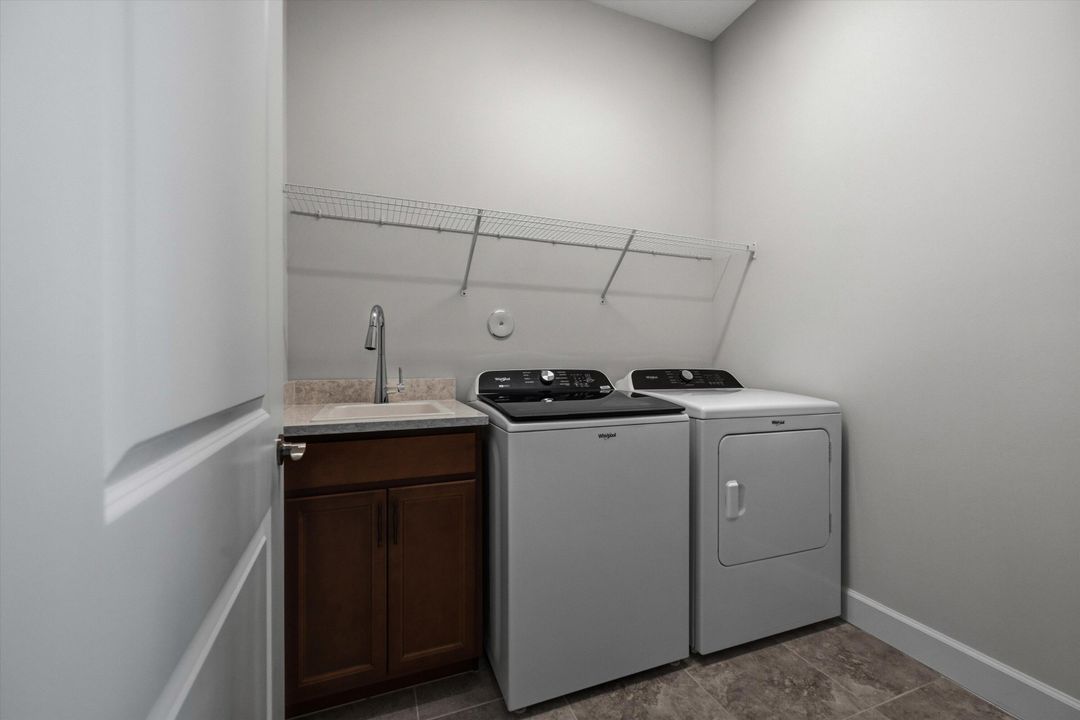 В аренду: $4,250 (6 спален, 5 ванн, 4102 Квадратных фут)