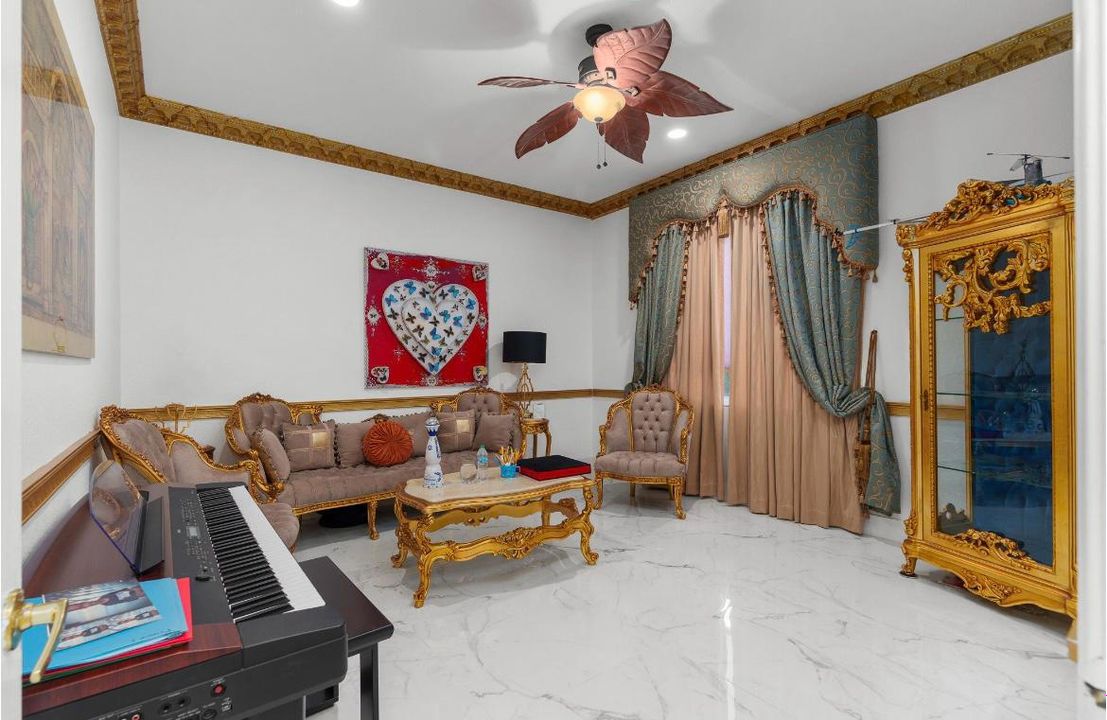 For Sale: $1,250,000 (5 beds, 4 baths, 4177 Square Feet)