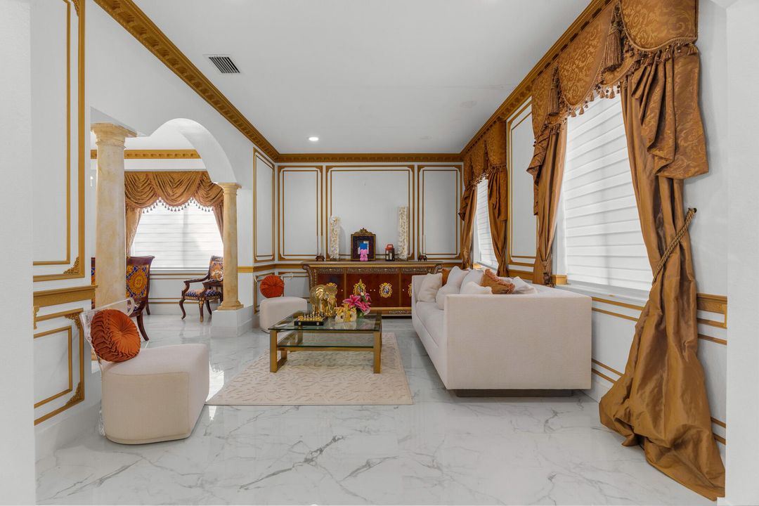 For Sale: $1,250,000 (5 beds, 4 baths, 4177 Square Feet)