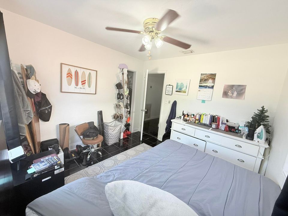 For Sale: $895,900 (8 beds, 4 baths, 3574 Square Feet)