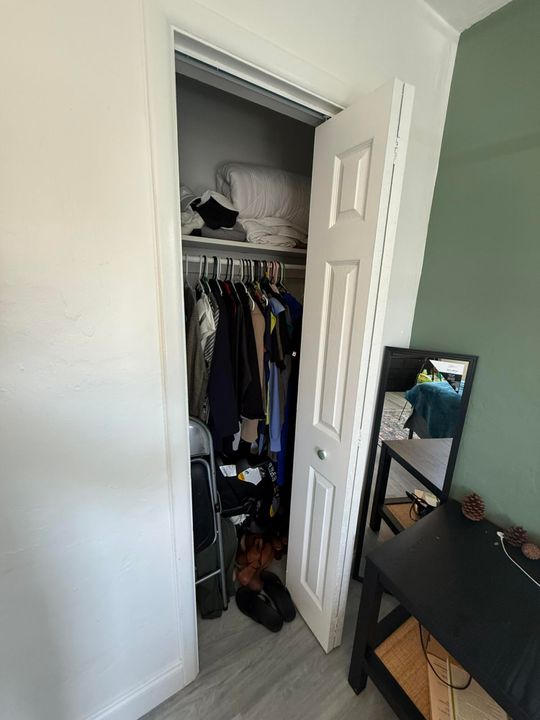 For Sale: $895,900 (8 beds, 4 baths, 3574 Square Feet)