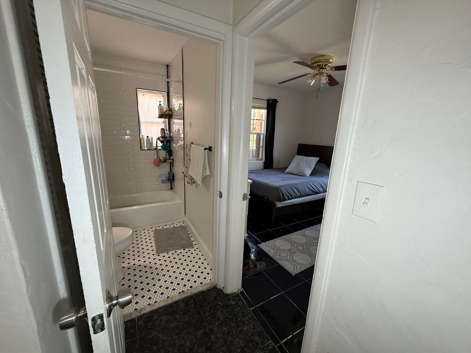 For Sale: $895,900 (8 beds, 4 baths, 3574 Square Feet)