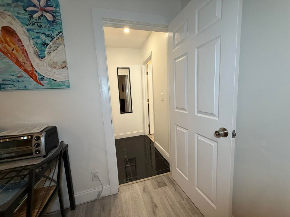 For Sale: $895,900 (8 beds, 4 baths, 3574 Square Feet)