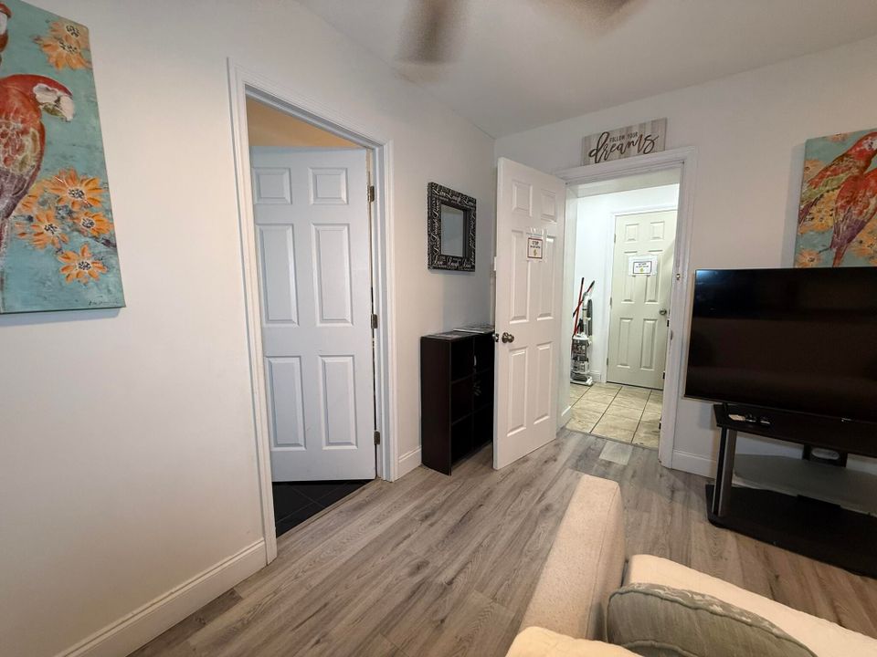 For Sale: $895,900 (8 beds, 4 baths, 3574 Square Feet)