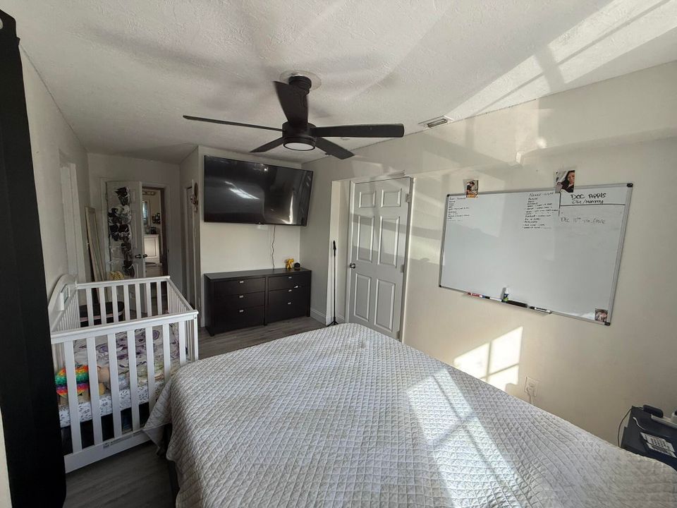 For Sale: $895,900 (8 beds, 4 baths, 3574 Square Feet)