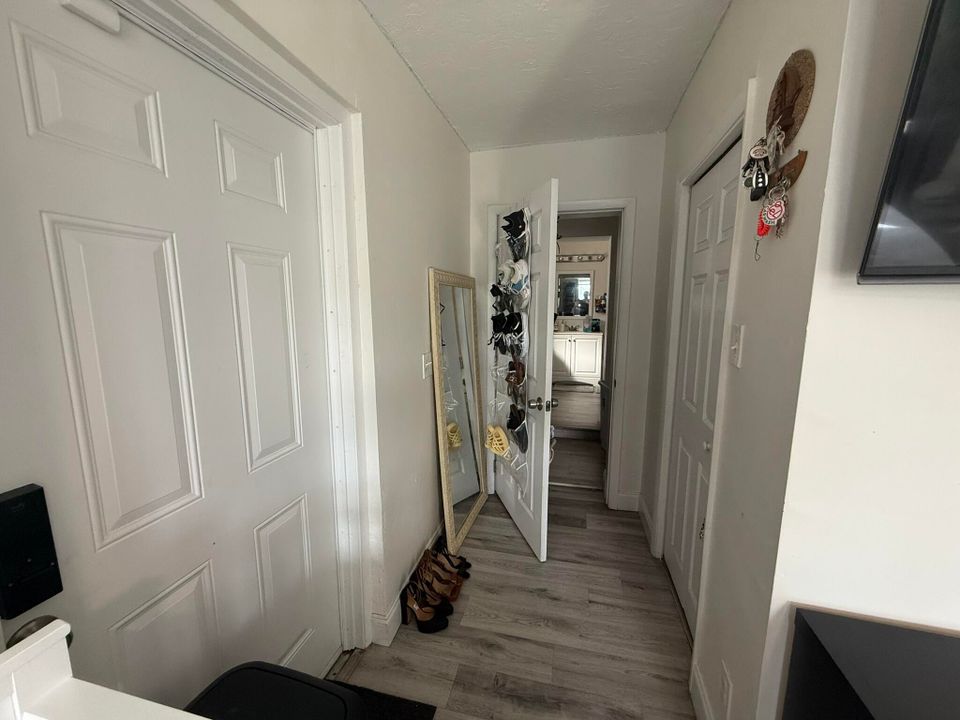 For Sale: $895,900 (8 beds, 4 baths, 3574 Square Feet)