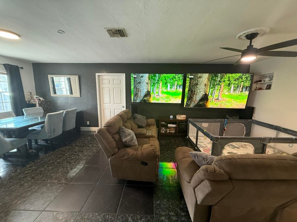 For Sale: $895,900 (8 beds, 4 baths, 3574 Square Feet)