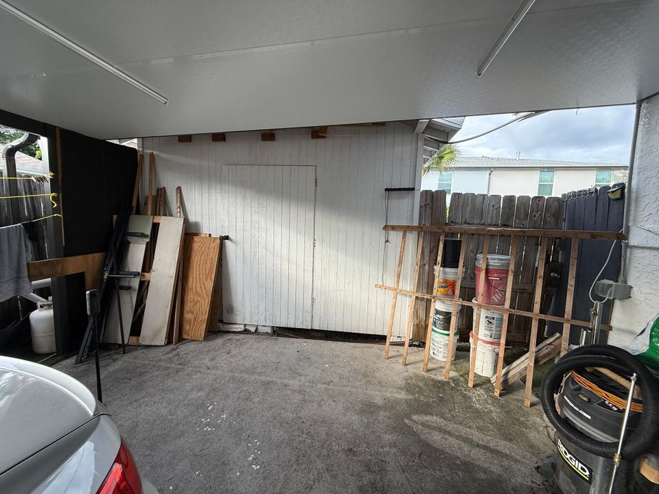 For Sale: $895,900 (8 beds, 4 baths, 3574 Square Feet)