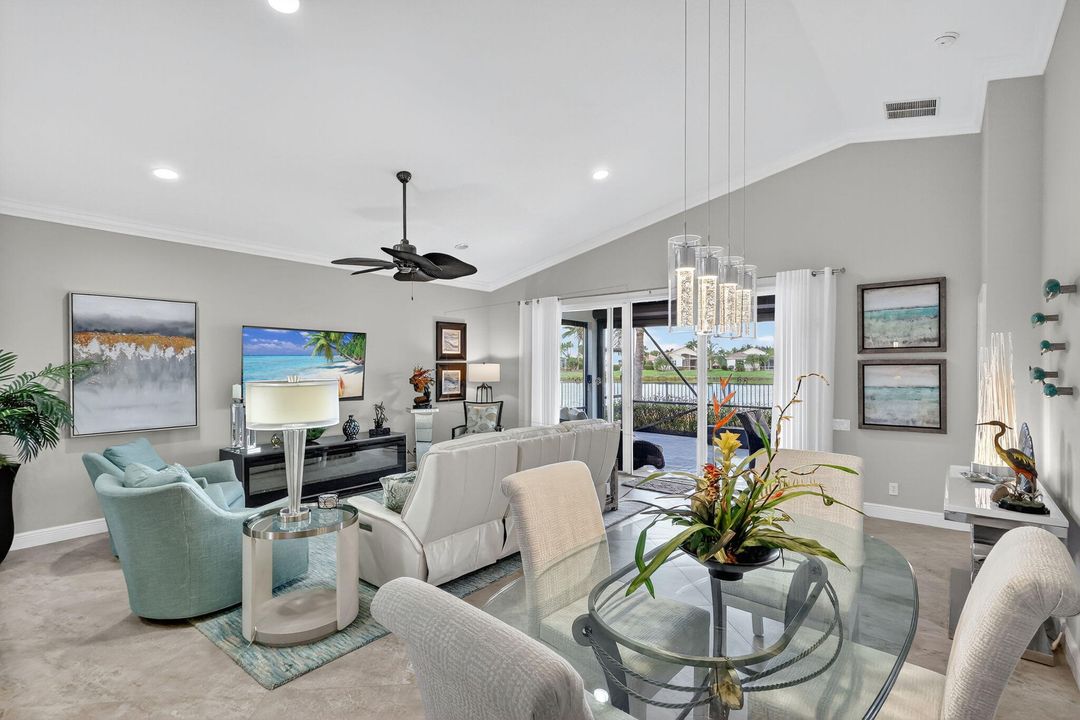 Под контрактом: $439,900 (2 спален, 2 ванн, 1635 Квадратных фут)