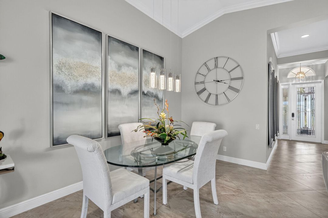 Под контрактом: $439,900 (2 спален, 2 ванн, 1635 Квадратных фут)