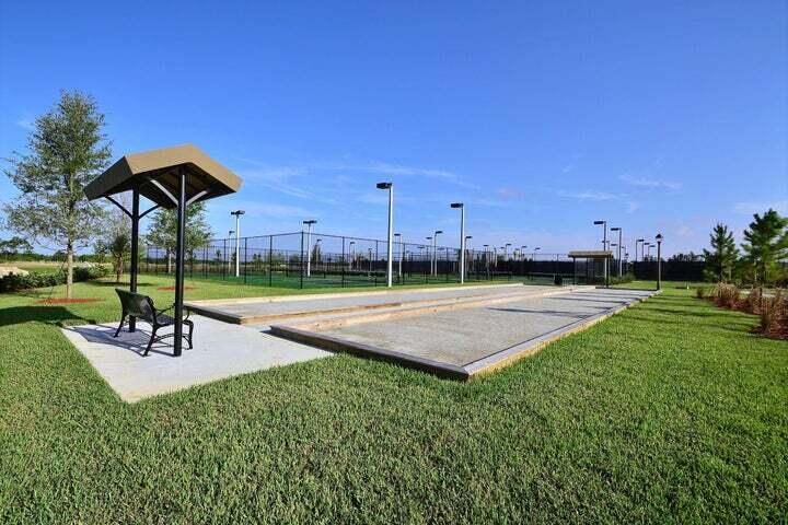 Под контрактом: $439,900 (2 спален, 2 ванн, 1635 Квадратных фут)