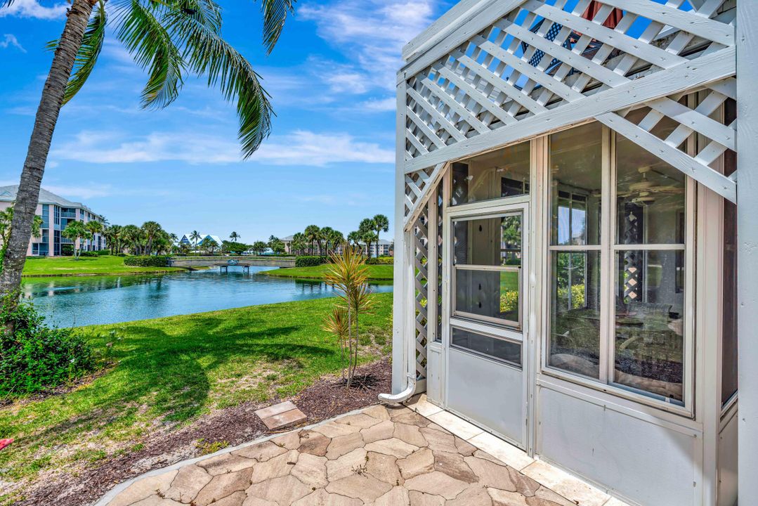 For Rent: $8,000 (2 beds, 2 baths, 925 Square Feet)