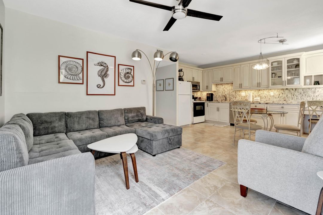 For Rent: $8,000 (2 beds, 2 baths, 925 Square Feet)