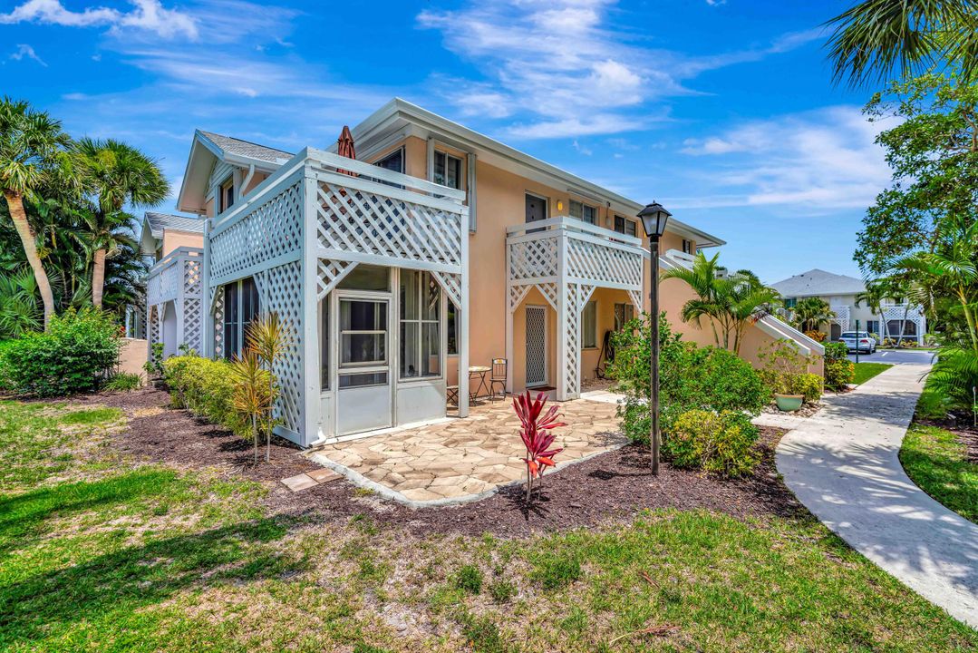 For Rent: $8,000 (2 beds, 2 baths, 925 Square Feet)