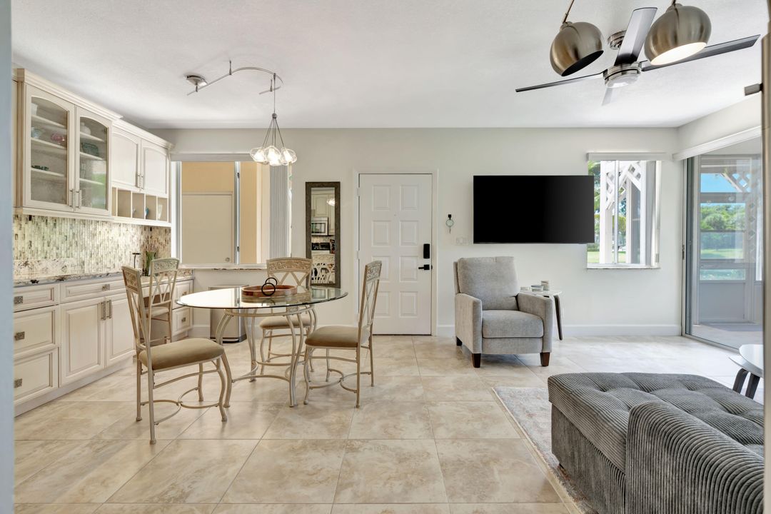 For Rent: $8,000 (2 beds, 2 baths, 925 Square Feet)