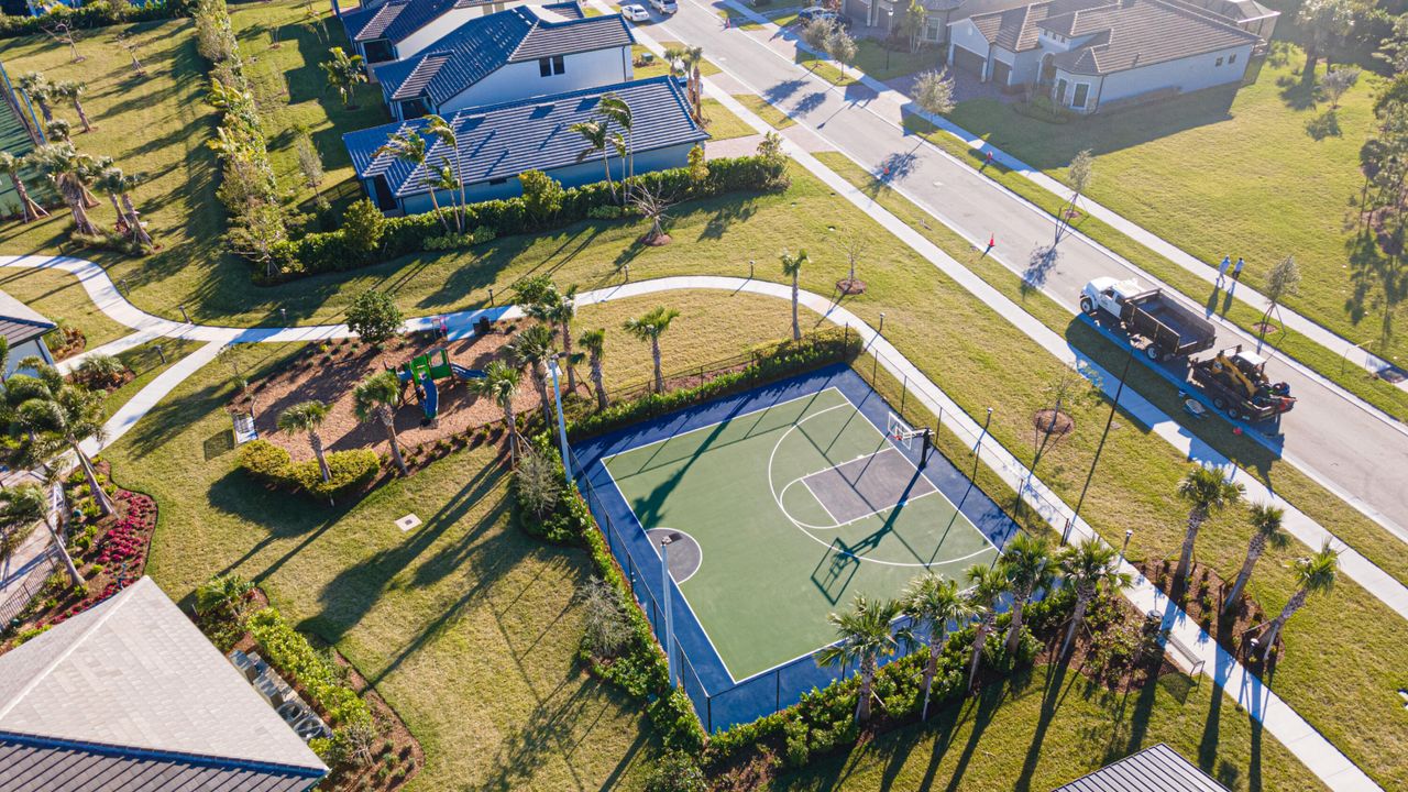 For Sale: $492,500 (3 beds, 2 baths, 1879 Square Feet)