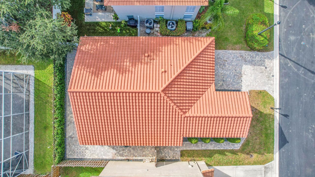 Под контрактом: $525,000 (3 спален, 2 ванн, 1461 Квадратных фут)