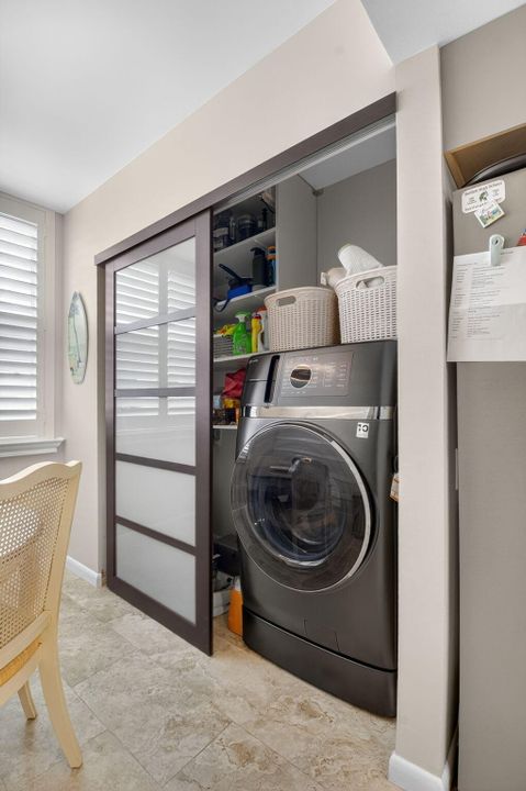 Active With Contract: $175,000 (2 beds, 2 baths, 1005 Square Feet)