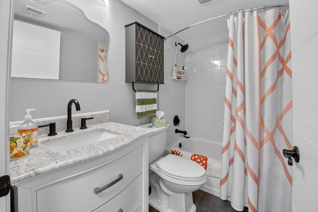 Active With Contract: $175,000 (2 beds, 2 baths, 1005 Square Feet)