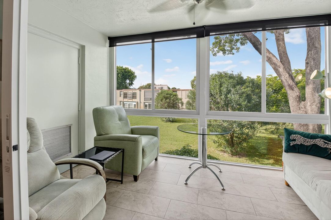 Active With Contract: $175,000 (2 beds, 2 baths, 1005 Square Feet)