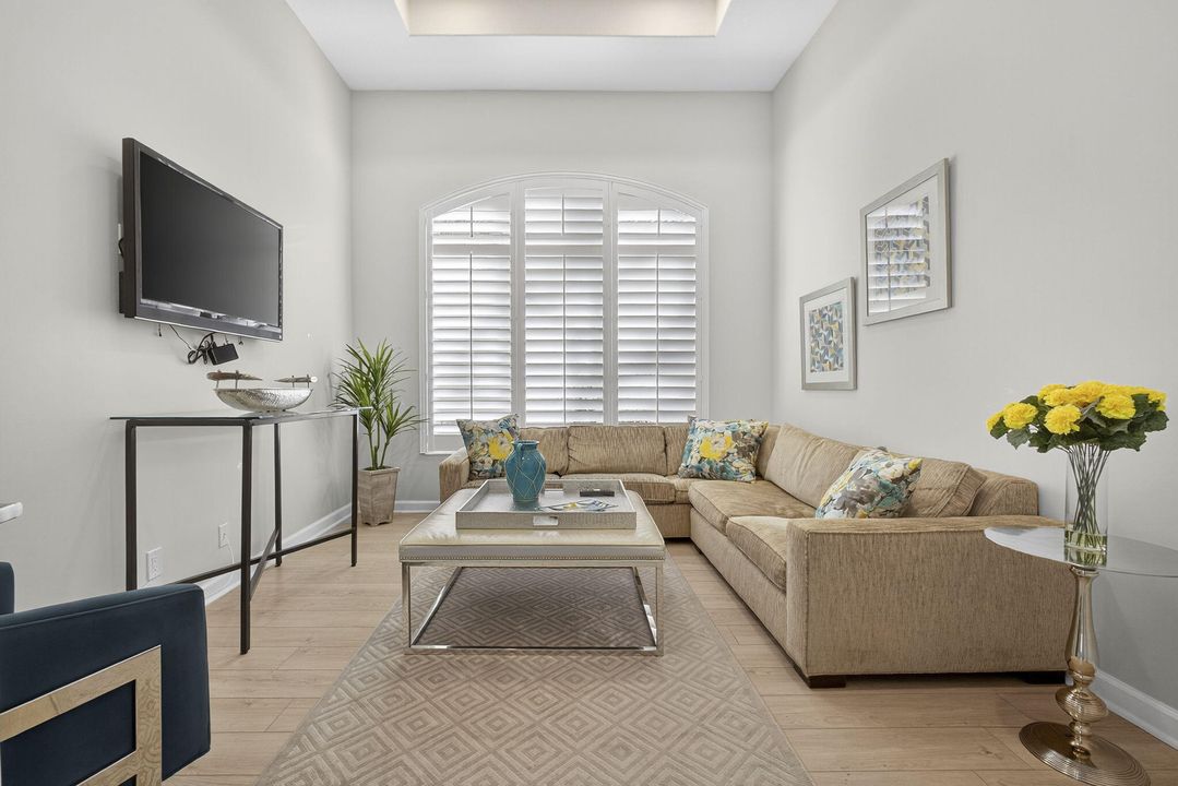 For Sale: $1,599,000 (3 beds, 3 baths, 2500 Square Feet)