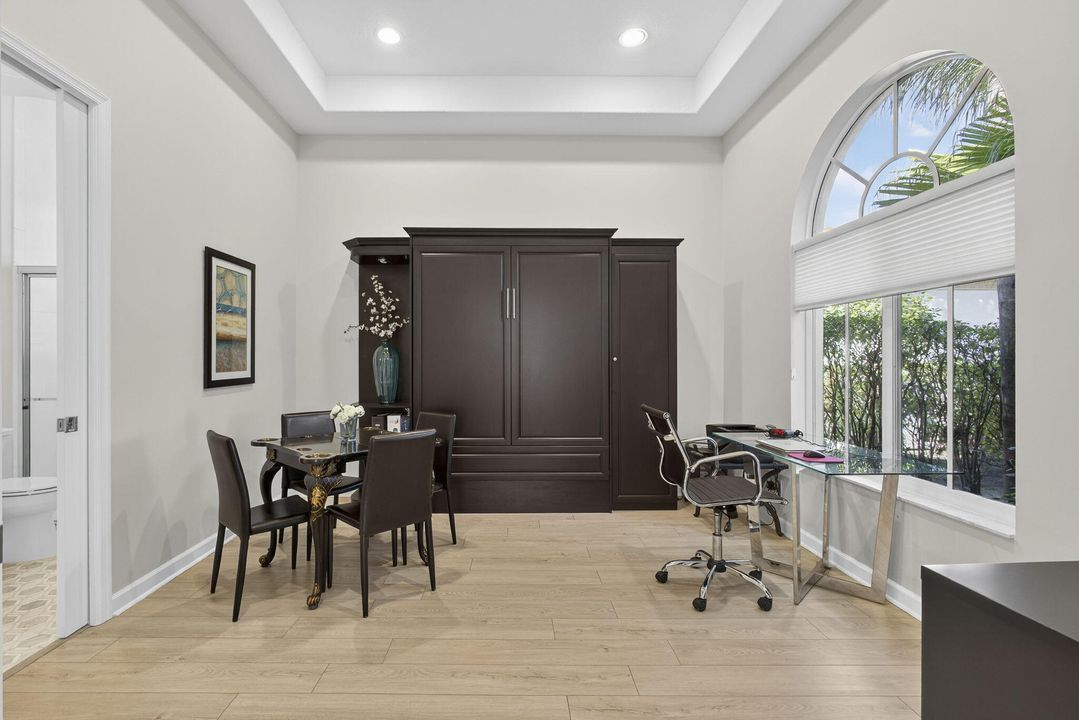 For Sale: $1,599,000 (3 beds, 3 baths, 2500 Square Feet)