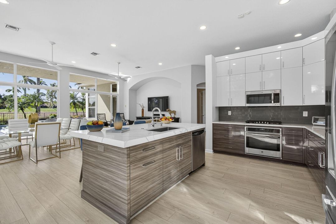 For Sale: $1,599,000 (3 beds, 3 baths, 2500 Square Feet)